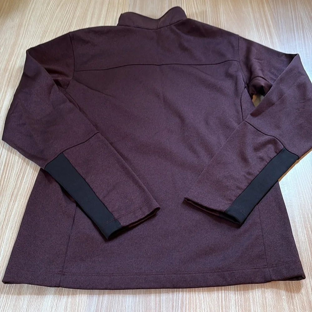 The North Face long sleeve fleece lined 1/2 zip sweatshirt